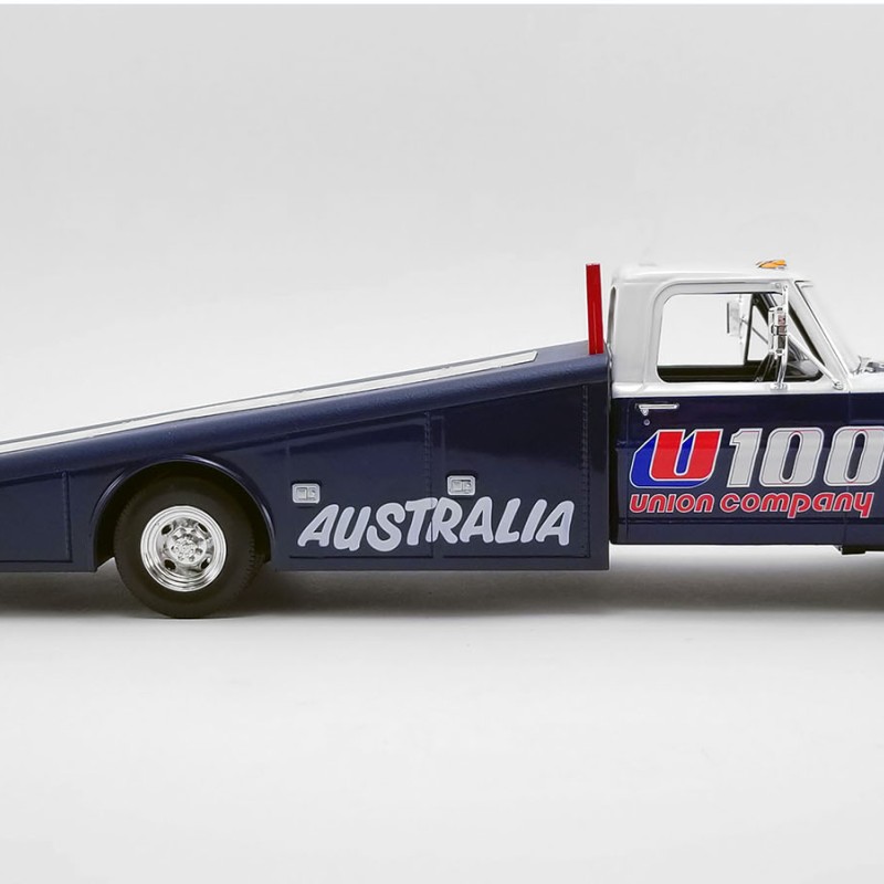 DDA ACME 1801406 1970 Ford F-350 Ramp Truck - U100 Allan Moffat Racing - Scale 1:18