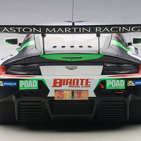 AUTOart - Aston Martin Vantage V12 No 97 3rd 12h Bathurst 2015 MacDowall O'Young Mücke - Scale 1:18