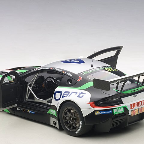 AUTOart - Aston Martin Vantage V12 No 97 3rd 12h Bathurst 2015 MacDowall O'Young Mücke - Scale 1:18