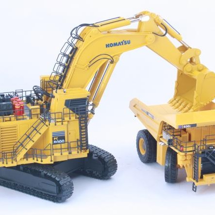BYMO 25026-2 Komatsu PC8000-6 Diesel Backhoe Mining Excavator - Scale 1:50