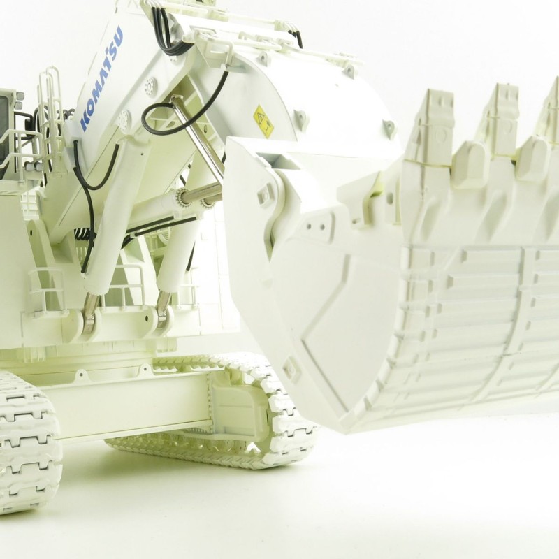 BYMO 25026/9 Komatsu PC8000-11 Diesel Mining Excavator with Front Shovel White  New 2022 - Scale 1:50