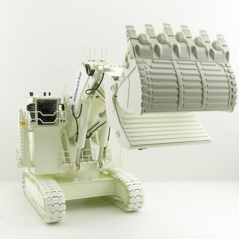 BYMO 25026/9 Komatsu PC8000-11 Diesel Mining Excavator with Front Shovel White  New 2022 - Scale 1:50