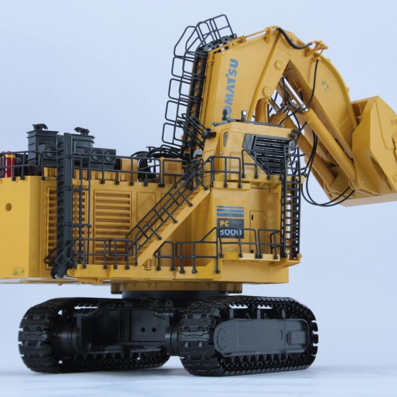 BYMO 25026/8 Komatsu PC8000-11 Diesel Mining Excavator with Front Shovel Yellow New 2022 - Scale 1:50