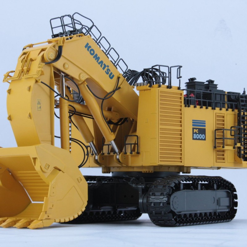 BYMO 25026/8 Komatsu PC8000-11 Diesel Mining Excavator with Front Shovel Yellow New 2022 - Scale 1:50