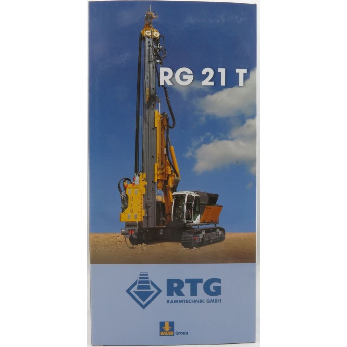 BYMO 25028 BAUER RTG RG 21 T Pile driver with telescopic leader  - Scale 1:50