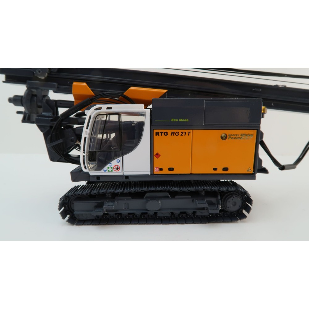 BYMO 25028/1 BAUER RTG RG 21 T Pile Driver with Hydraulic Vibrator 2023 - Scale 1:50 