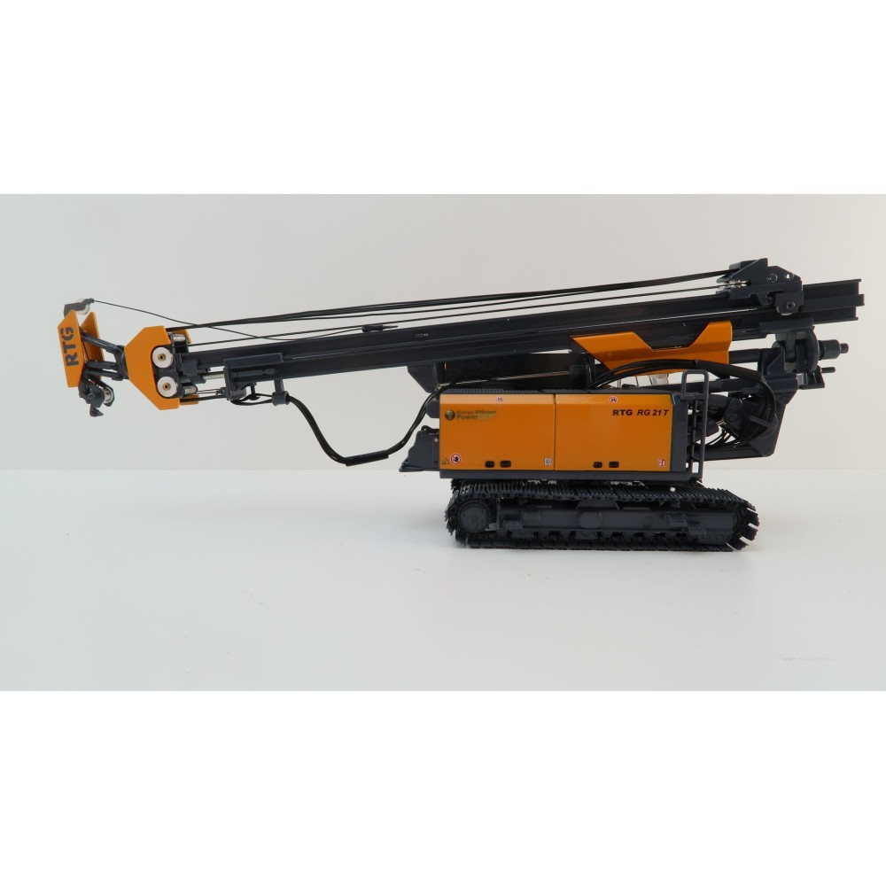 BYMO 25028/1 BAUER RTG RG 21 T Pile Driver with Hydraulic Vibrator 2023 - Scale 1:50 