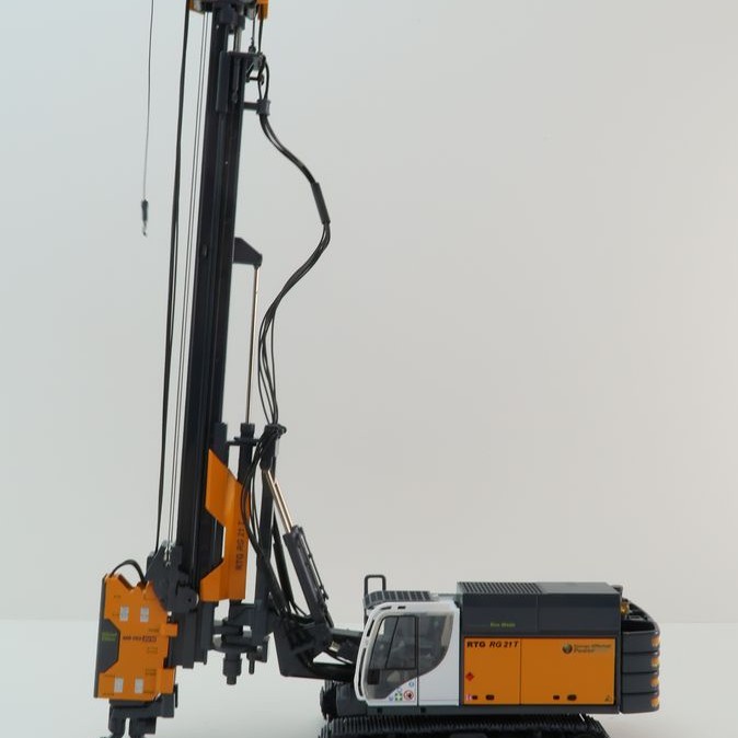 BYMO 25028/1 BAUER RTG RG 21 T Pile Driver with Hydraulic Vibrator 2023 - Scale 1:50 