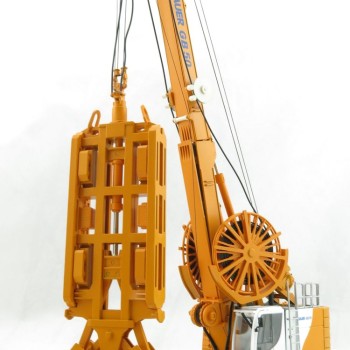 BYMO 25030/1 BAUER Grab System GB50 Grab Carrier with Diaphragm Wall Grab DHG V  - Scale 1:50