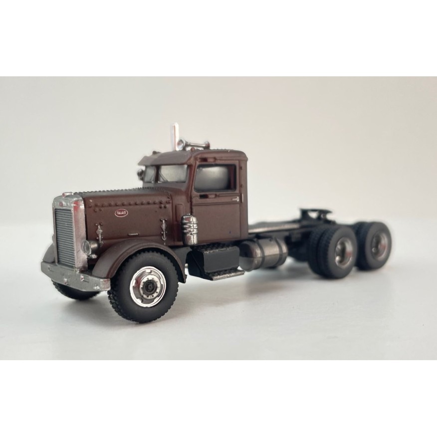 Brekina - 1955 Peterbilt 281 Prime Mover Rust  - Movie Duel - Scale 1:87