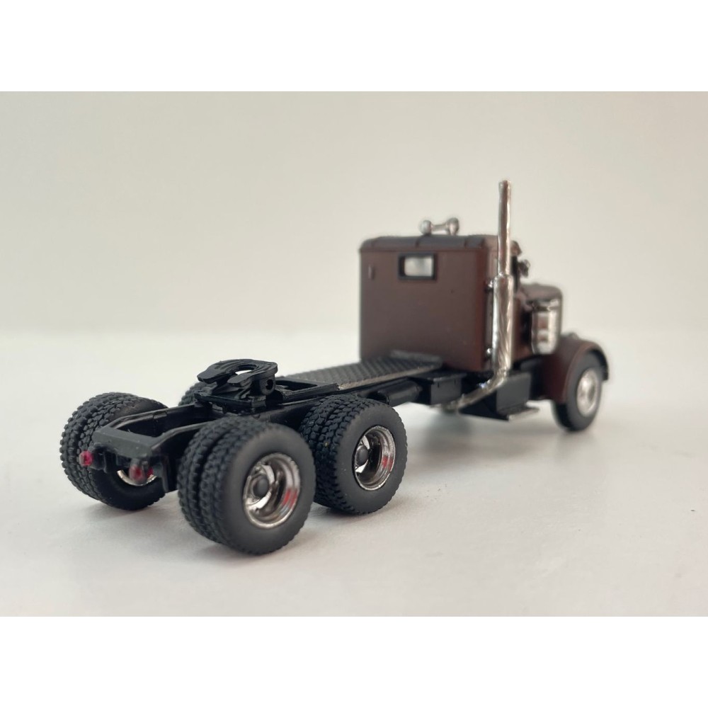 Brekina - 1955 Peterbilt 281 Prime Mover Rust  - Movie Duel - Scale 1:87