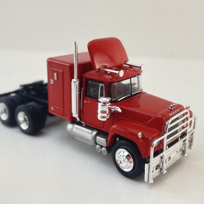 Brekina - 1966 Mack RS 700 6x4 Prime Mover Red - Scale 1:87