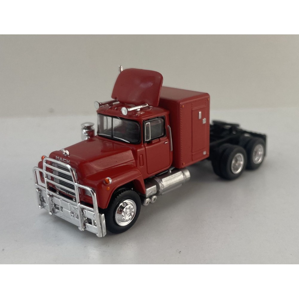 Brekina - 1966 Mack RS 700 6x4 Prime Mover Red - Scale 1:87