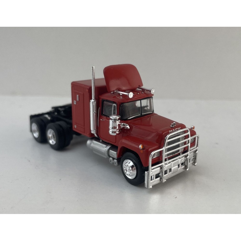 Brekina - 1966 Mack RS 700 6x4 Prime Mover Red - Scale 1:87