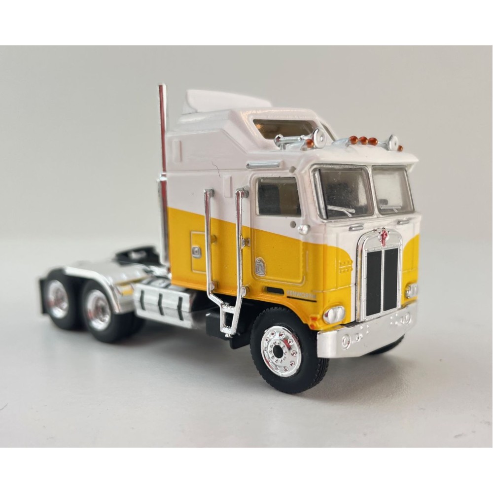 Brekina - Kenworth K 100 Aerodyne 6x4 Prime Mover Yellow / White - Scale 1:87