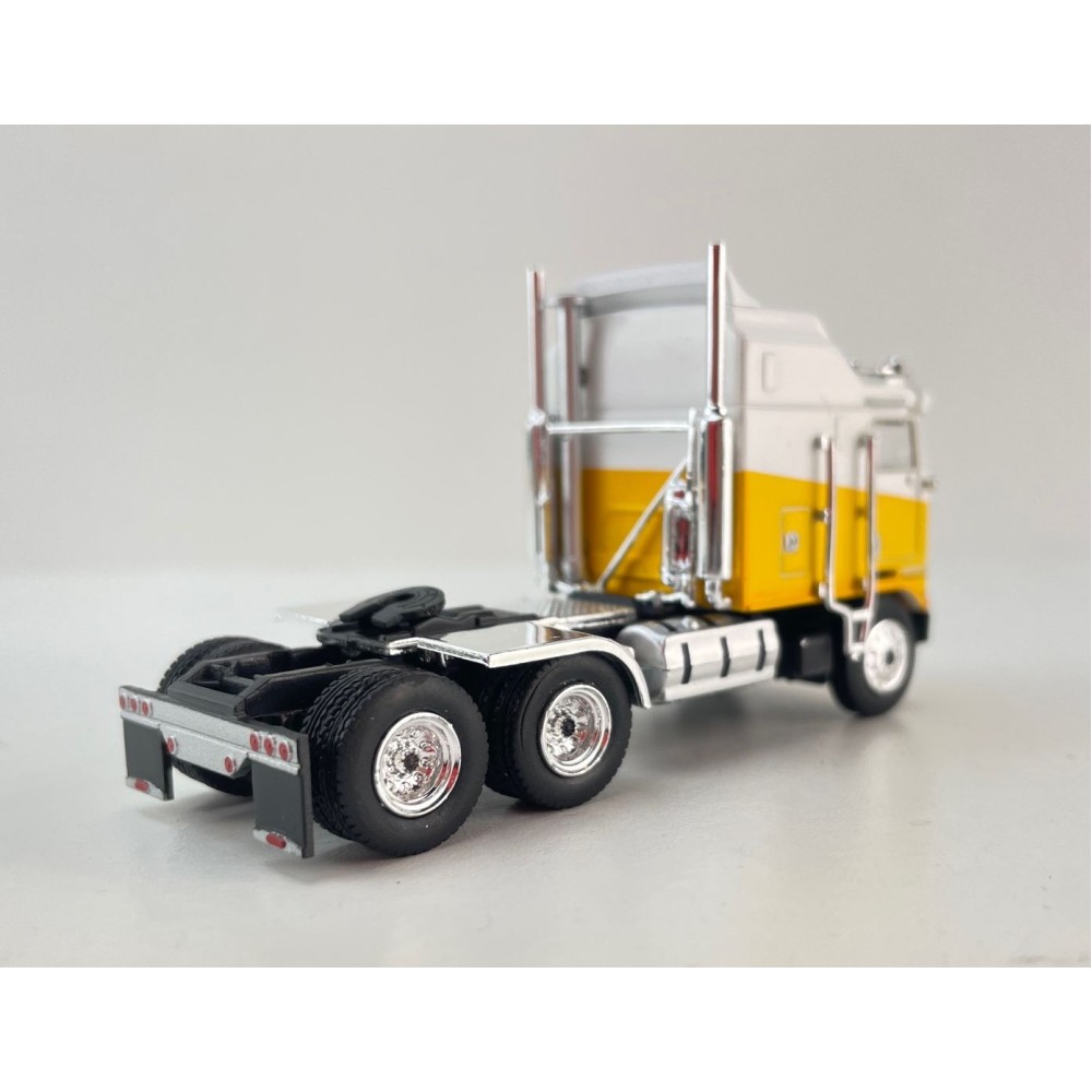 Brekina - Kenworth K 100 Aerodyne 6x4 Prime Mover Yellow / White - Scale 1:87
