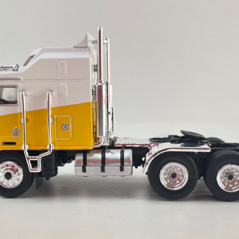 Brekina - Kenworth K 100 Aerodyne 6x4 Prime Mover Yellow / White - Scale 1:87