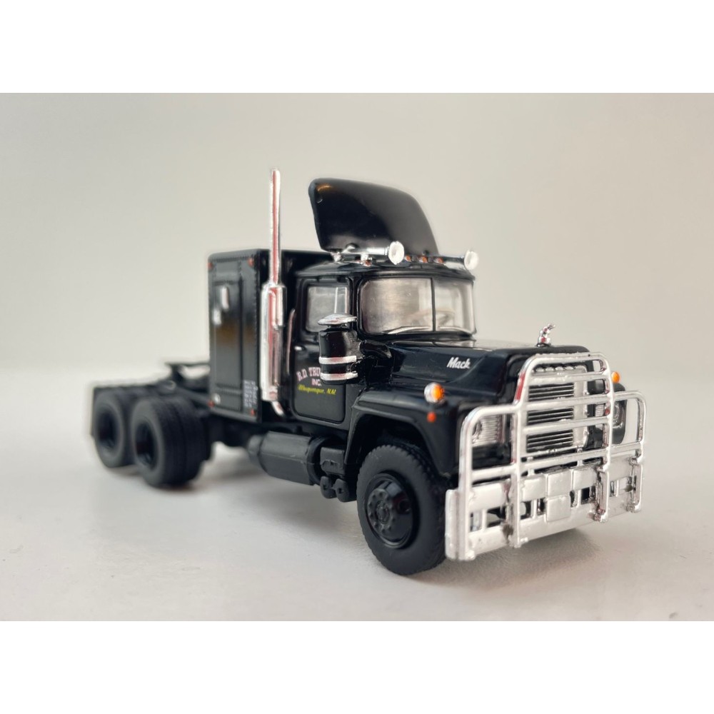Brekina - Mack RS 700 6x4 Prime Mover R.D. Trucking Rubber Ducky Movie Convoy - Scale 1:87