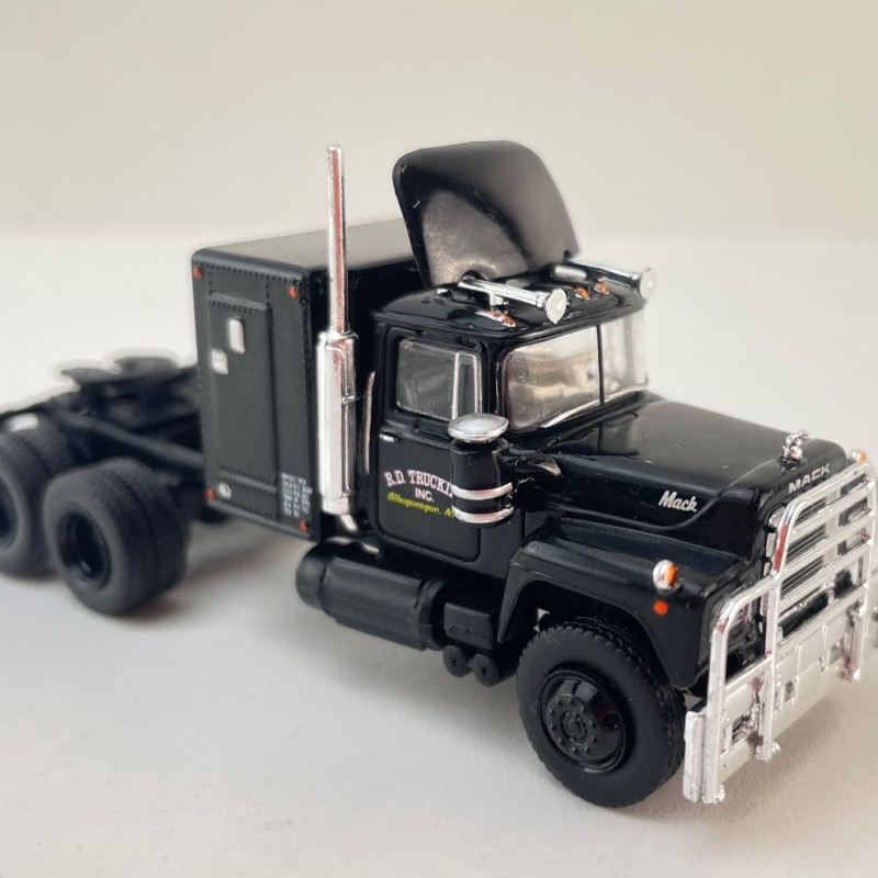 Brekina - Mack RS 700 6x4 Prime Mover R.D. Trucking Rubber Ducky Movie Convoy - Scale 1:87