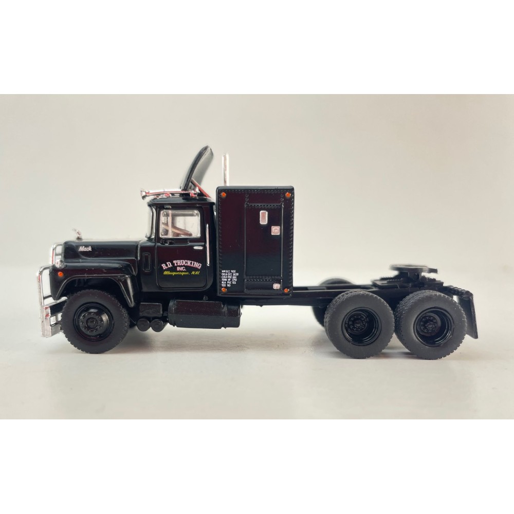 Brekina - Mack RS 700 6x4 Prime Mover R.D. Trucking Rubber Ducky Movie Convoy - Scale 1:87