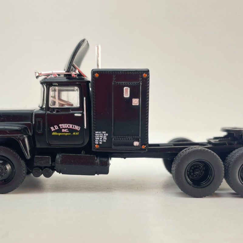 Brekina - Mack RS 700 6x4 Prime Mover R.D. Trucking Rubber Ducky Movie Convoy - Scale 1:87