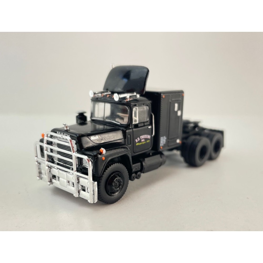 Brekina - Mack RS 700 6x4 Prime Mover R.D. Trucking Rubber Ducky Movie Convoy - Scale 1:87