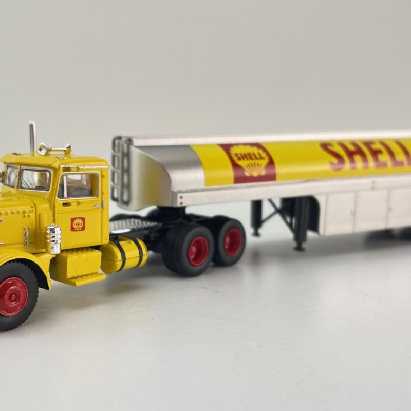 Brekina - Peterbilt 281 Prime Mover with Tank Trailer - Shell - Scale 1:87