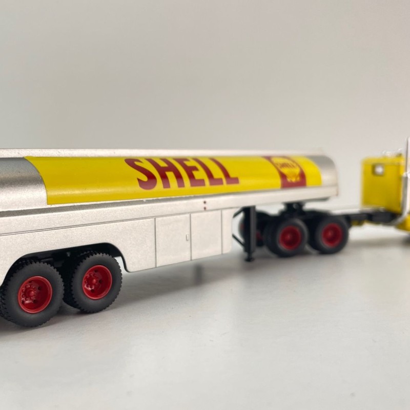 Brekina - Peterbilt 281 Prime Mover with Tank Trailer - Shell - Scale 1:87