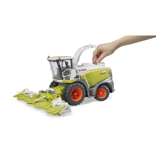 Bruder 02134 - Claas Jaguar 980 Forage Harvester - Scale 1:16
