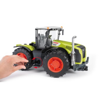 Bruder 03015 - Claas Xerion 5000 Tractor - Scale 1:16
