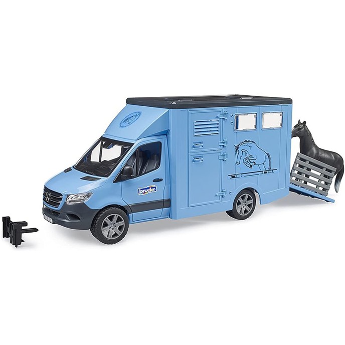 Bruder 02674 - Mercedes G3 Sprinter Animal Transporter with Horse Scale 1:16