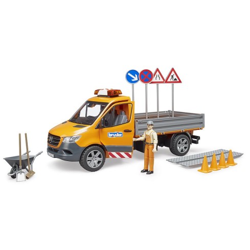 Bruder 02677 - Mercedes G3 Sprinter Municipal with Driver & L+S BB