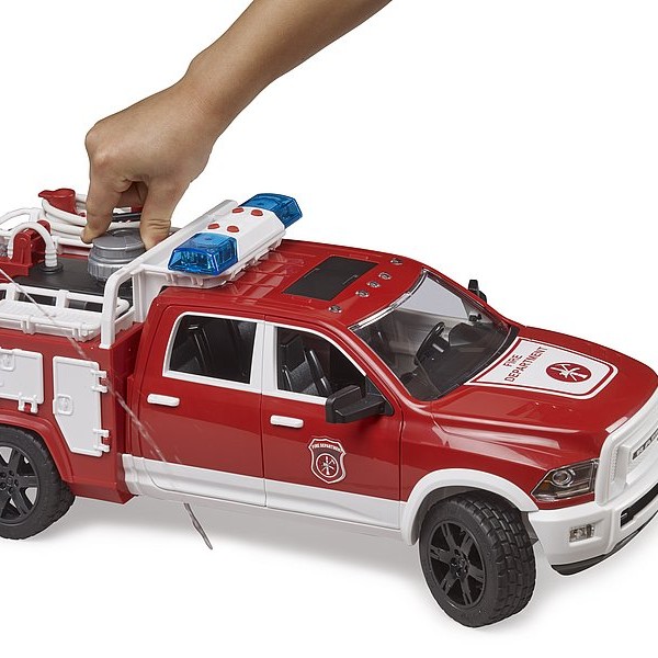 Bruder 02544 - Dodge RAM 2500 Fire Engine Pickup Truck with L+S Module - Scale 1:16 New 2025