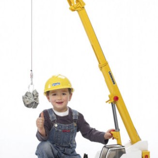 Bruder 02818 - MACK Granite Liebherr Crane Truck - Scale 1:16 