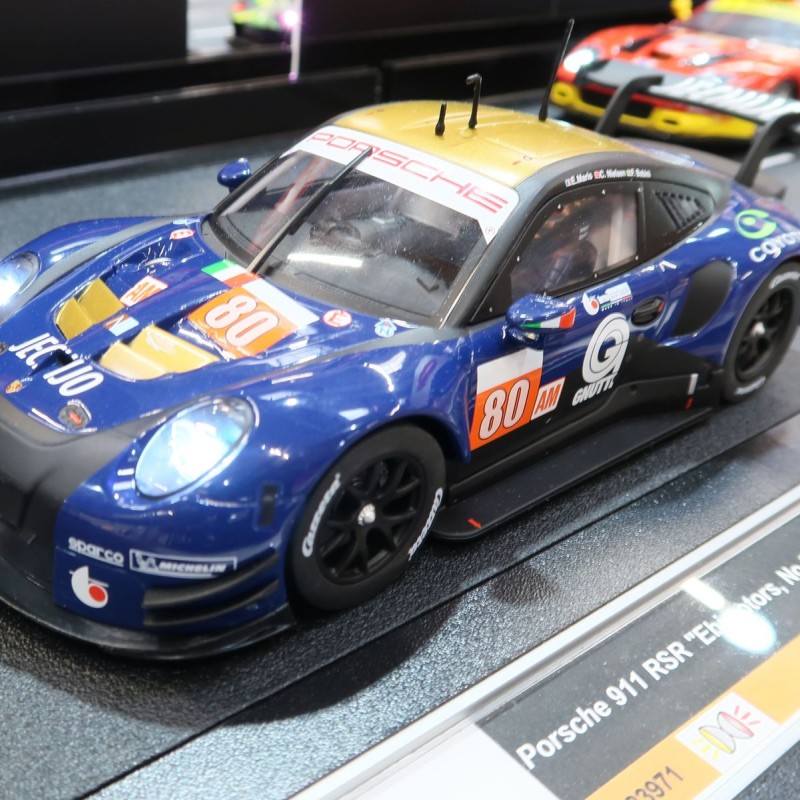 Carrera 23971 DIGITAL 1:24 Porsche 911 RSR Ebimotors No 80 Slot Car