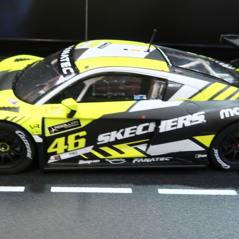 Carrera 23980 Digital 1:24 Audi R8 LMS GT3 Evo II Valentino Rossi No.46 Slot Car