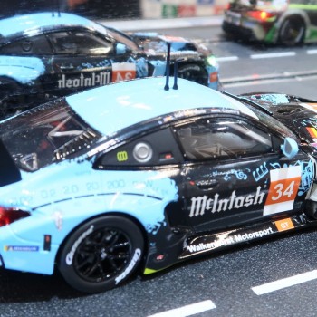 Carrera 32013 Digital 1:32 BMW M4 GT3 Walkenhorst Motorsport No.34 24h Le Mans Slot Car