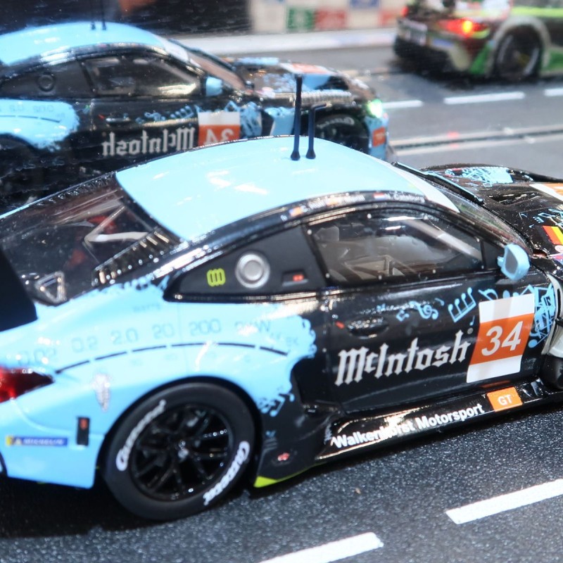 Carrera 32013 Digital 1:32 BMW M4 GT3 Walkenhorst Motorsport No.34 24h Le Mans Slot Car