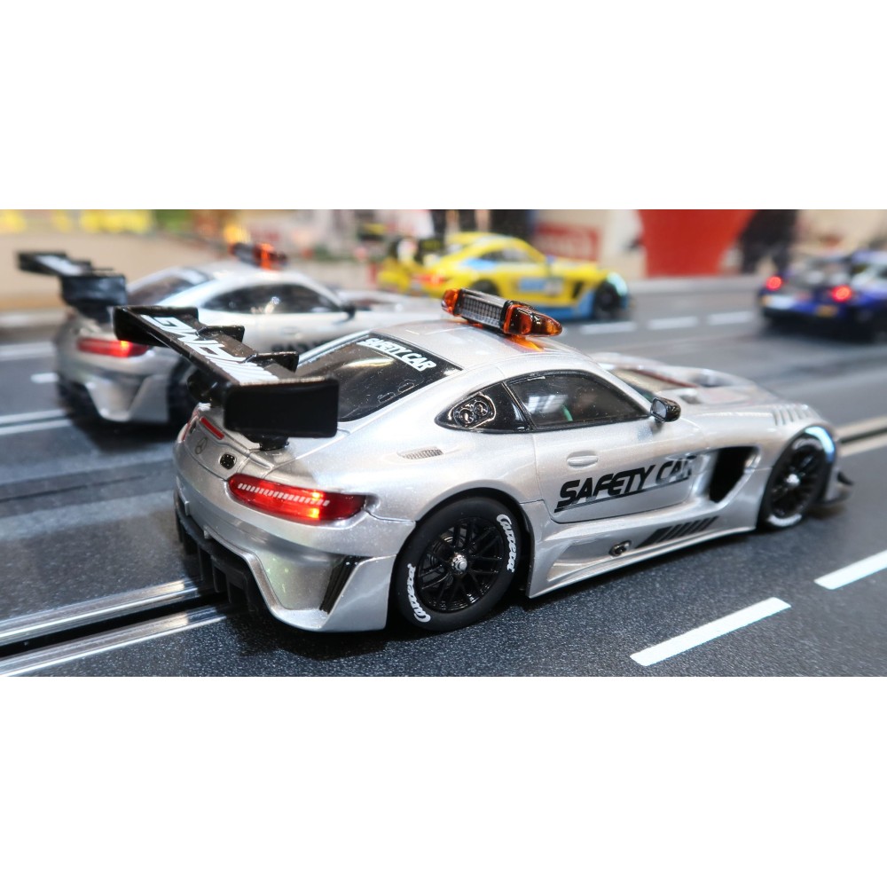 Carrera 32016 Digital 1:32 Mercedes-AMG GT3 Evo Savety Pace Car Silver Slot Car