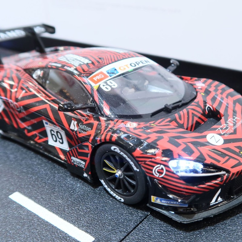 Carrera 32020 Digital 1:32 McLaren 720S GT3 Optimum Motorsport No 69 International GT Open 2023 Slot Car