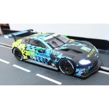 Carrera 32022 Digital 1:32 Aston-Martin Vantage GT3 Northwest No 98 Slot Car