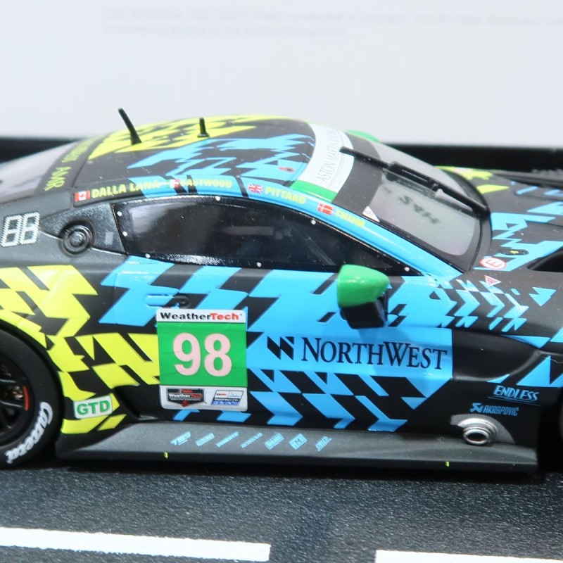 Carrera 32022 Digital 1:32 Aston-Martin Vantage GT3 Northwest No 98 Slot Car