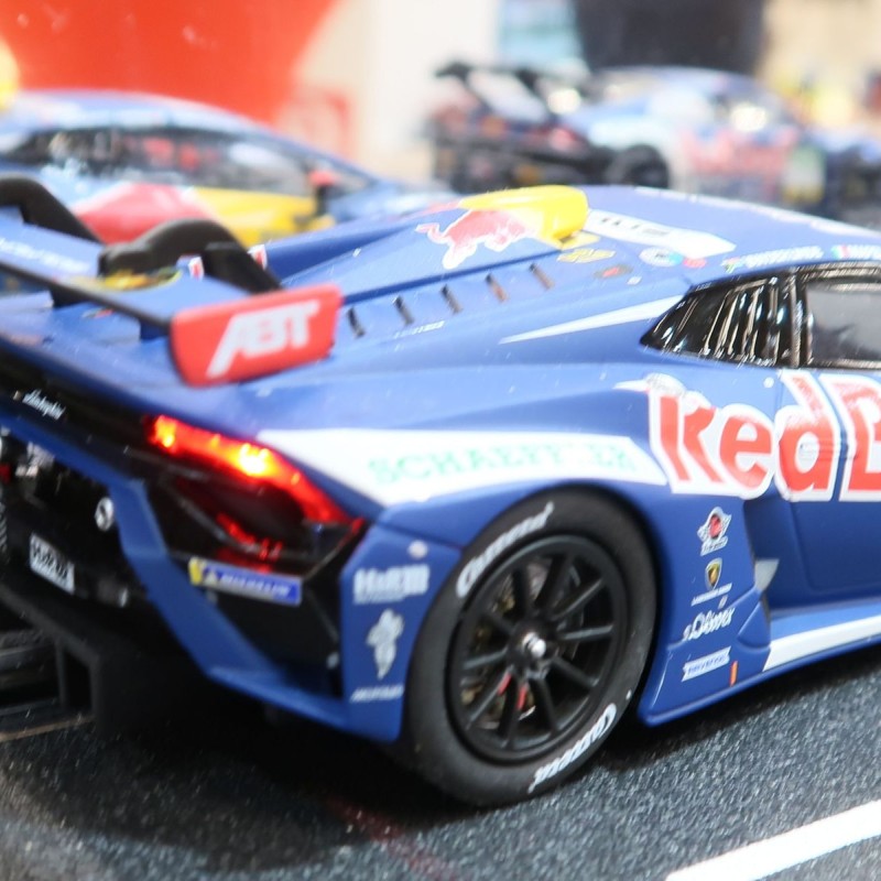 Carrera 32057 Digital 1:32 Lamborghini Huracan GT3 Evo2 Abt-Sportsline No 27 Slot Car