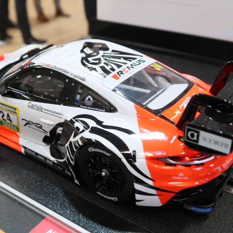Carrera 32064 Digital 1:32 Porsche 911 GT3 R Lionspeed GP No 24 Slot Car