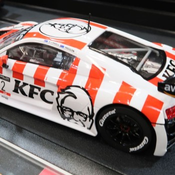 Carrera 32073 Digital 1:32 Audi R8 LMS GT3 evo II KFC Racing GT World Challenge Australia 2022 No 2 Slot Car