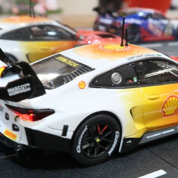 Carrera 32076 Digital 1:32 BMW M4 GT3 Schubert Motorsport No 31 DTM 2024 Slot Car
