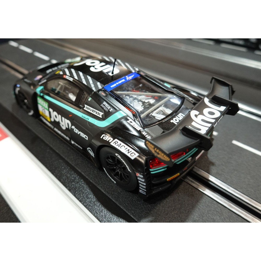 Carrera 24014 Digital 1:24 Audi R8 LMS GT3 evo II Land Motorsport No 29 DTM 2025 Slot Car