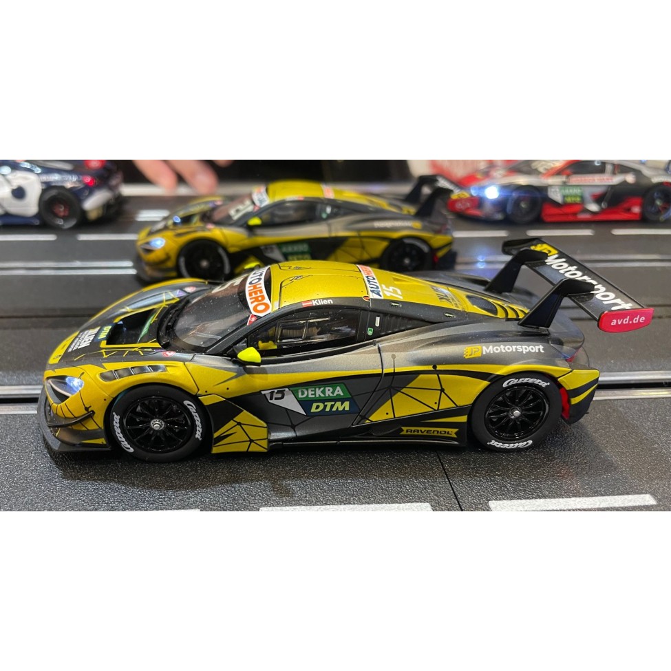 Carrera 31028 Digital 1:32 McLaren 720S GT3 DTM JP-Motorsport No 15 Slot Car