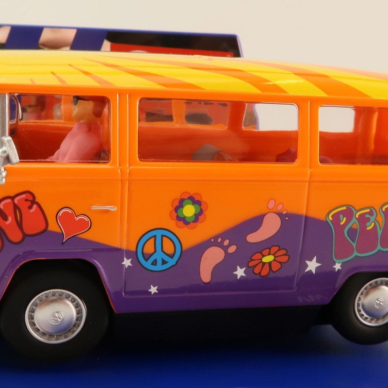 Carrera 31095 Digital 1:32 Volkswagen VW Bus Panel Van T2b Peace and Love Slot Car
