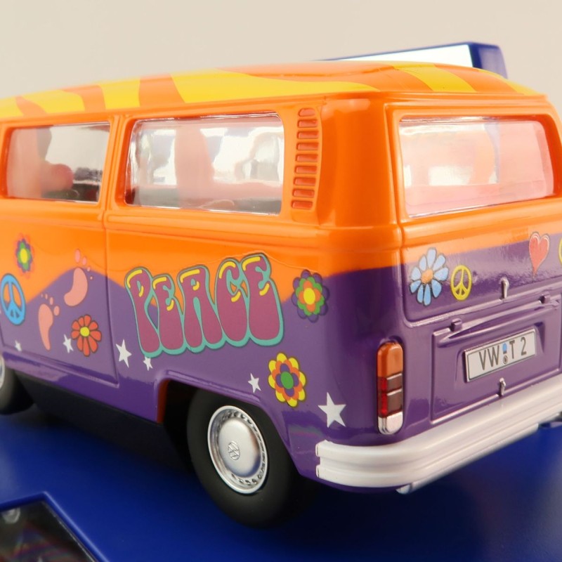 Carrera 31095 Digital 1:32 Volkswagen VW Bus Panel Van T2b Peace and Love Slot Car